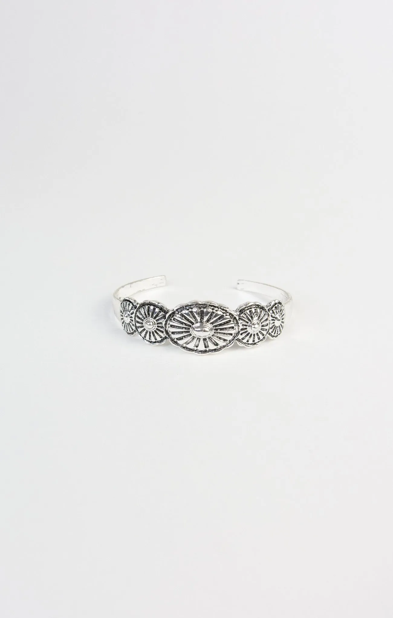 Calla Western Radiant Silver Bracelet