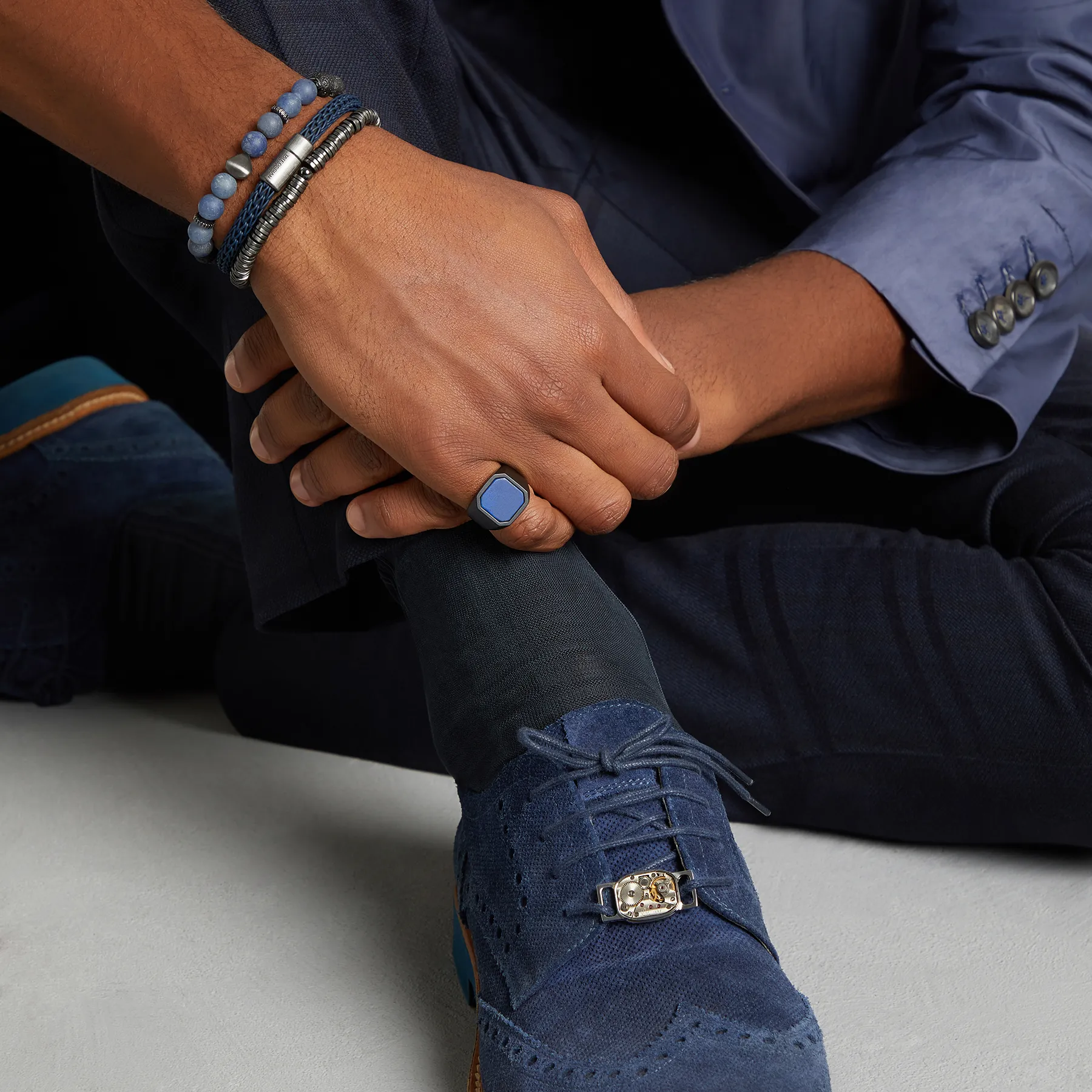 Ceramic Signet ring with lapis