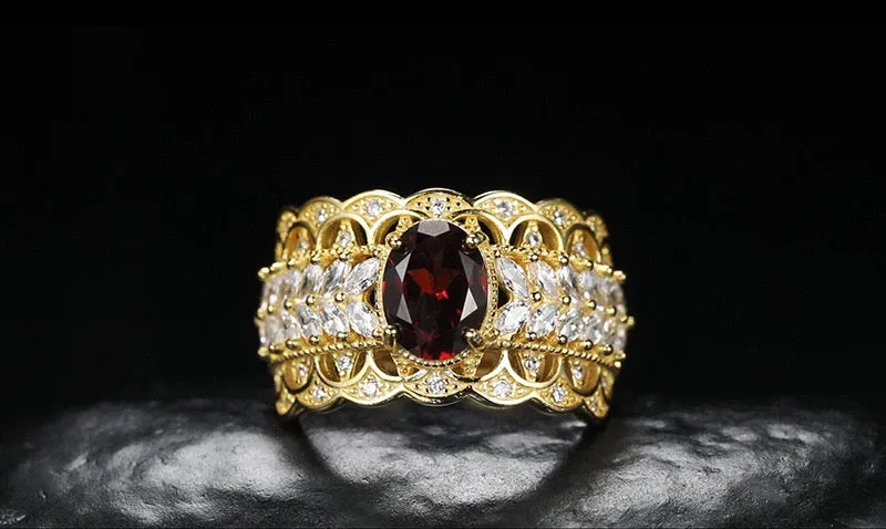 Elegant Moment - Crystal Vintage Ring