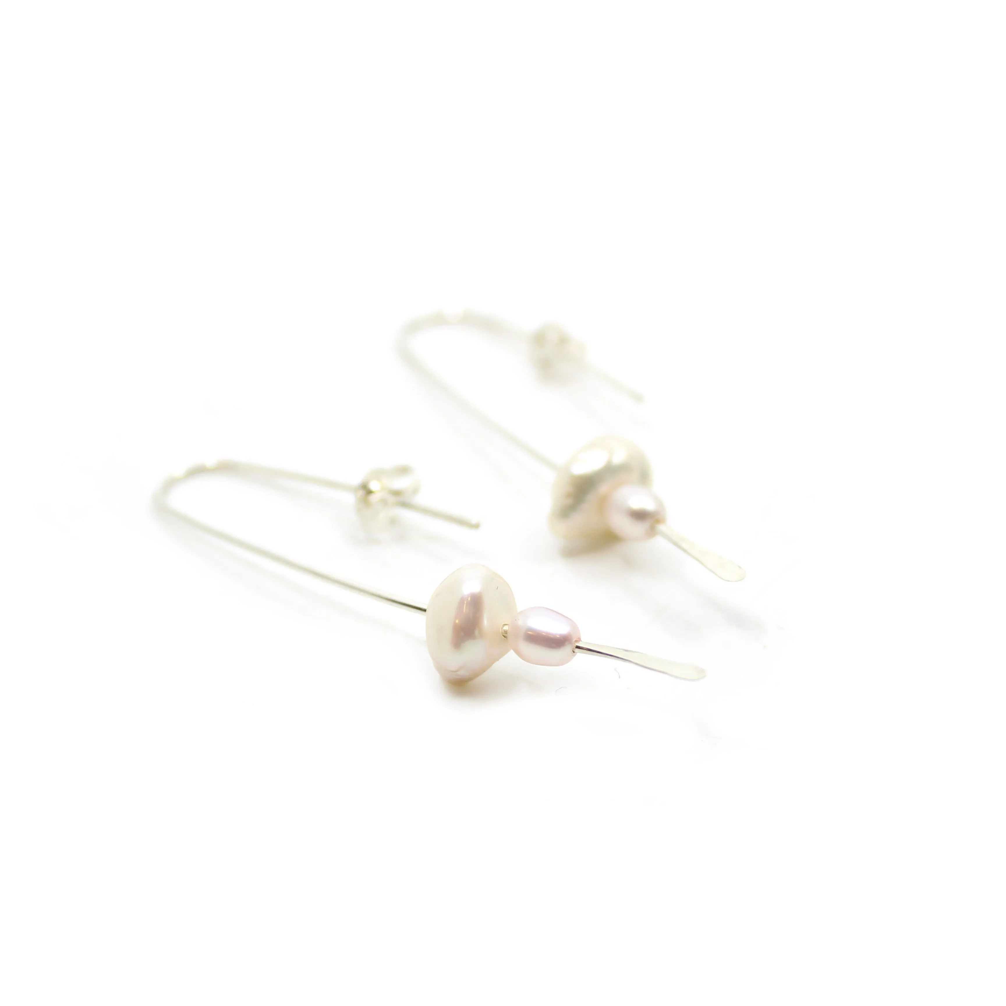 Wire Pearl Earrings