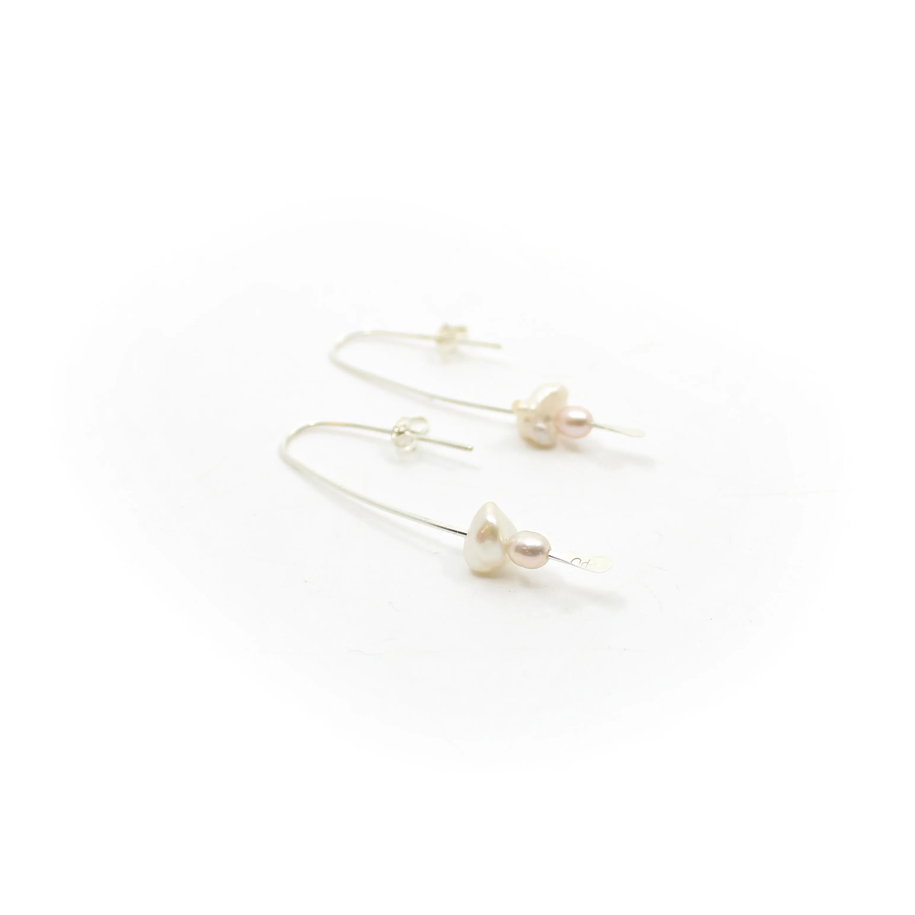 Wire Pearl Earrings